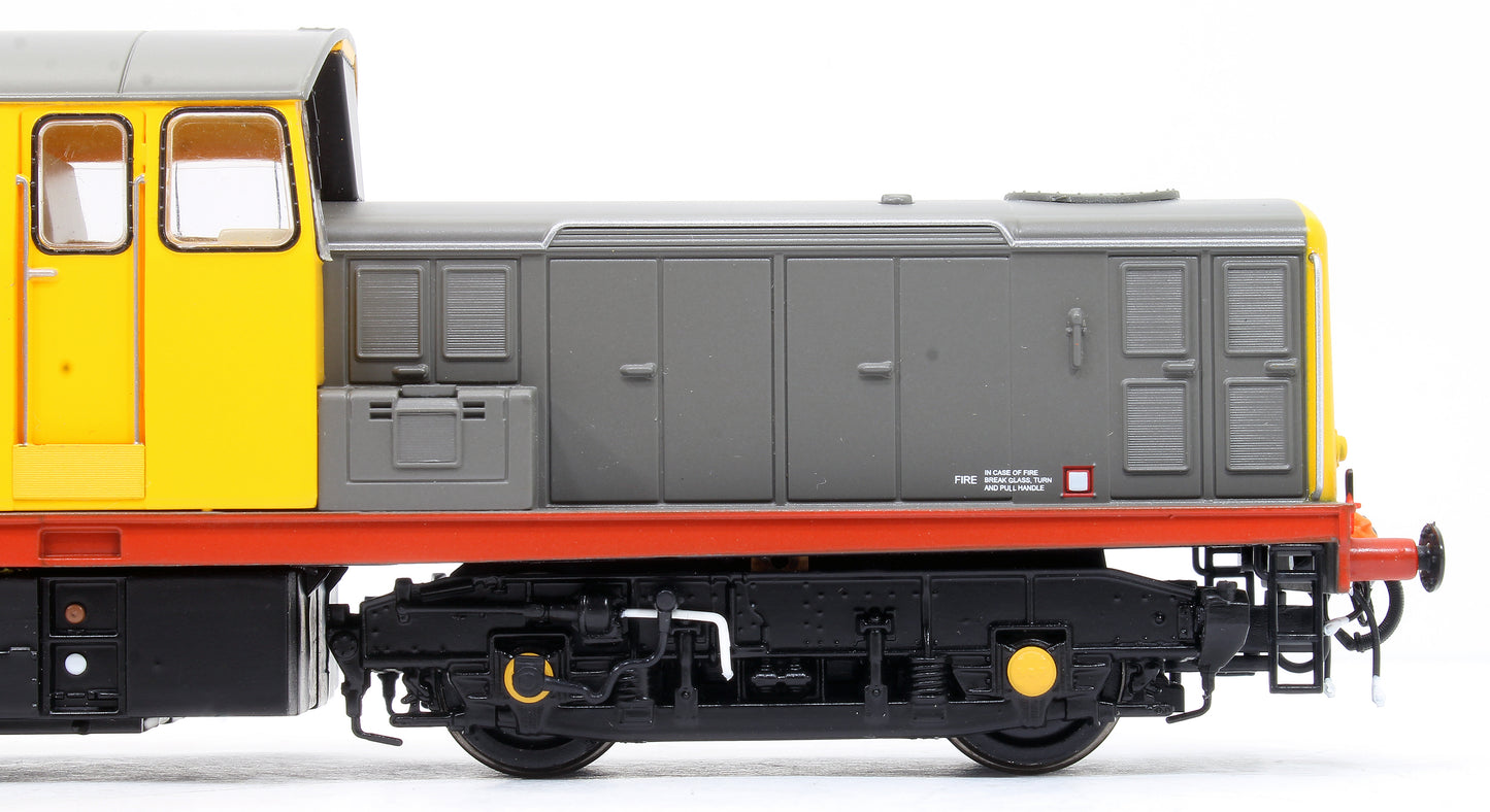 Class 17 Clayton 17007 Railfreight 'Red Stripe' Diesel Locomotive