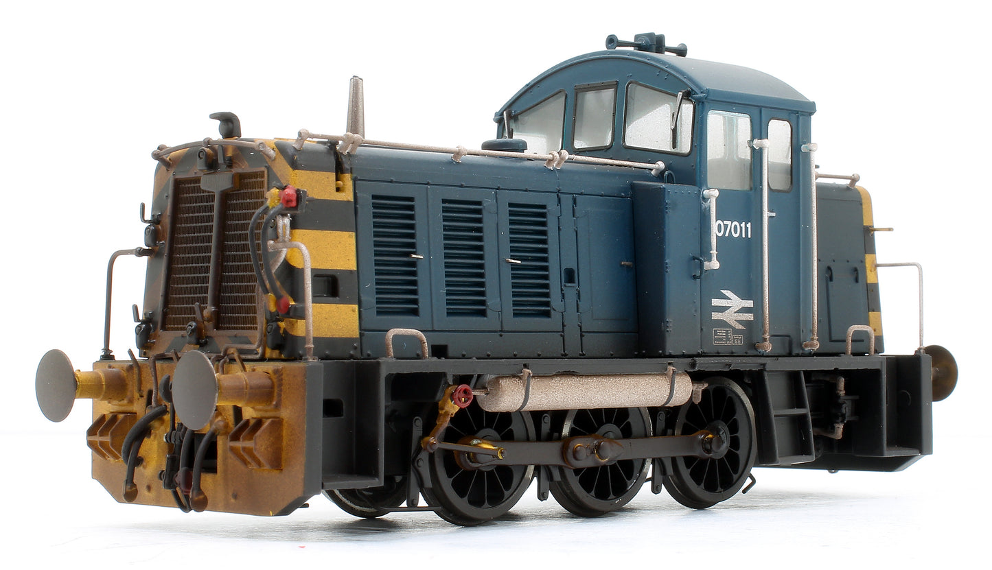 Class 07 011 (V2) BR Blue Diesel Locomotive - Weathered