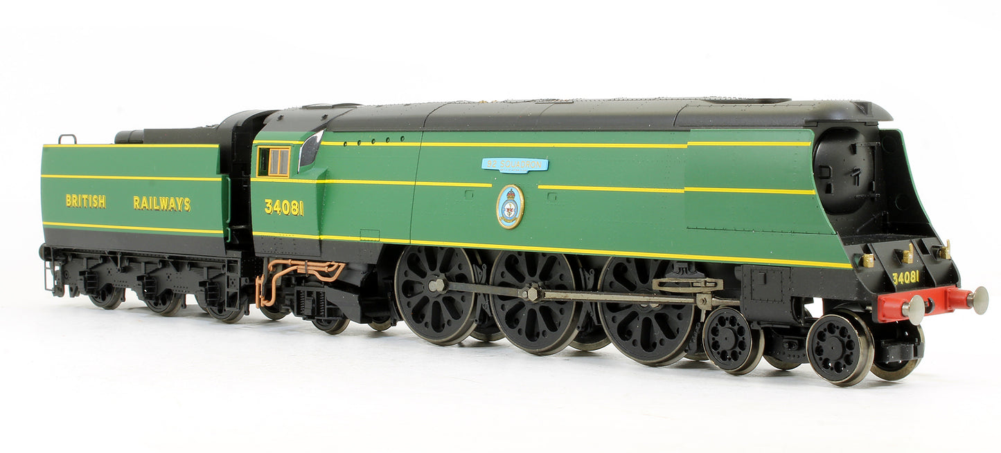 Pre-Owned R2220 BR 4-6-2 Battle Of Britain Class '92 Squadron' No.34081 Steam Locomotive