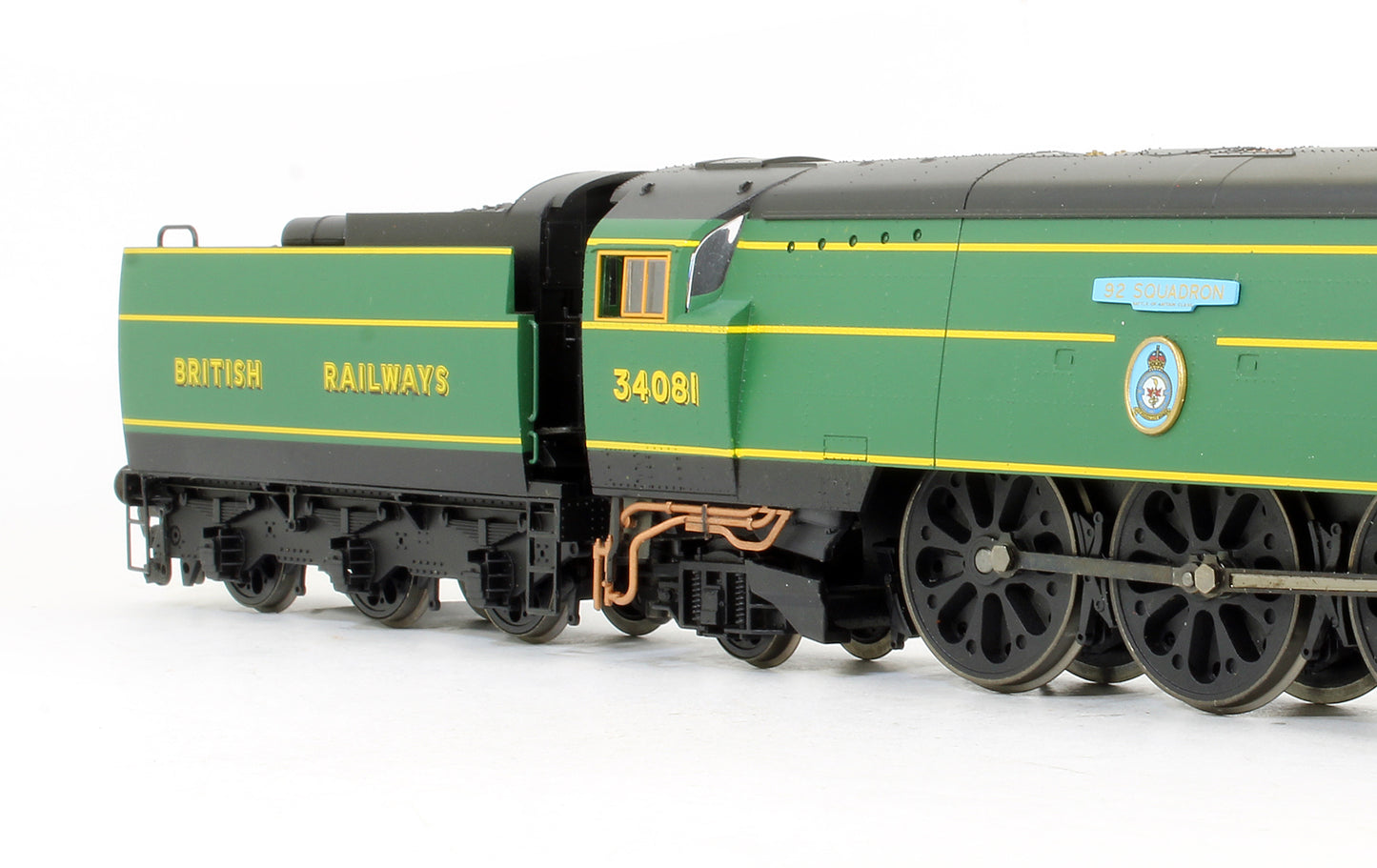 Pre-Owned R2220 BR 4-6-2 Battle Of Britain Class '92 Squadron' No.34081 Steam Locomotive