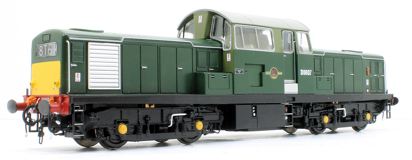 Class 17 Clayton BR Two Tone Green D8607 (Small Yellow Panels) Diesel Locomotive