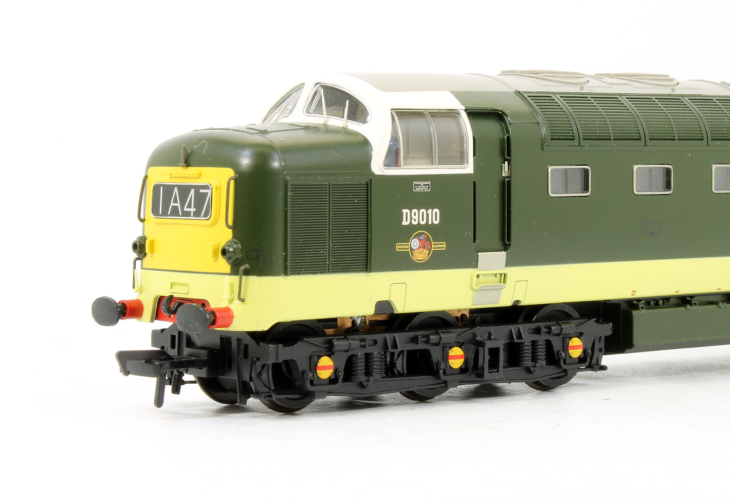 Pre-Owned Class 55 D9010 'The King's Own Scottish Borderer' BR Two Tone Green Diesel Locomotive DCC Sound
