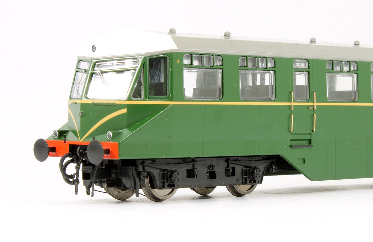 Pre-Owned GWR AEC Diesel Railcar GWR BR green with speed whiskers (white cab roof)