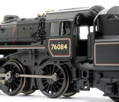 BR Standard 4MT with BR2A Tender 76084 BR Lined Black (Early Emblem)