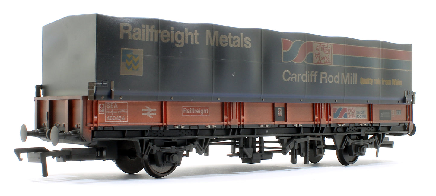 BR SEA Wagon BR Railfreight Red (Cardiff Rod Mill) w/Hood (Rev.) 460454 - Weathered