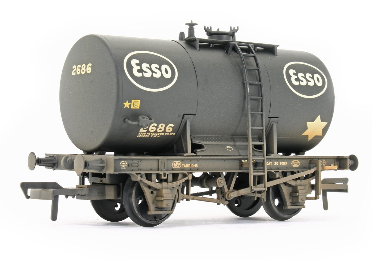 20T Class B Anchor-Mounted Tank Wagon 'Esso' Black - Weathered