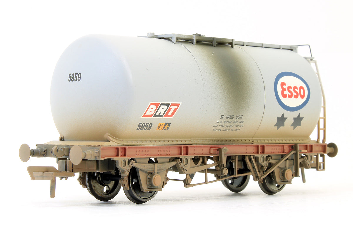 Pre-Owned 37-576Y 45T Tank Wagon TTA Esso/BRT (5959) Exclusive Edition