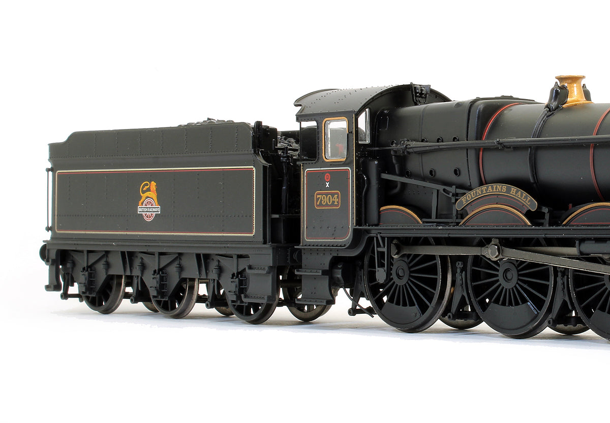 Class Modified Hall Class 7904 BR Lined Black Early Emblem 'Fountains Hall' Steam Locomotive - Weathered