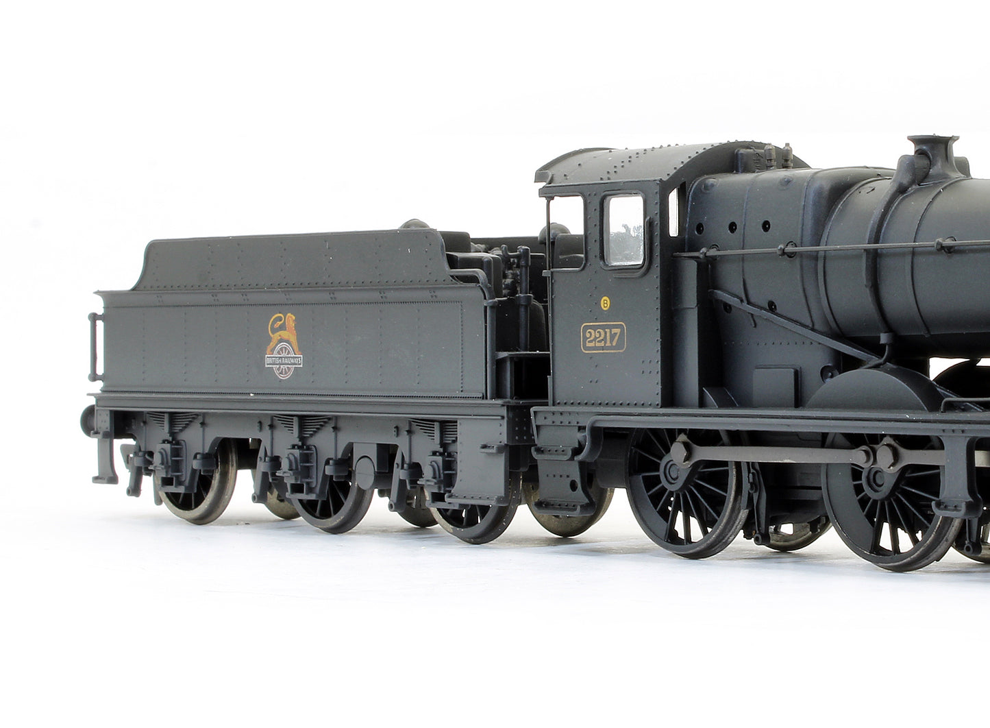 Pre-Owned 32-305 Collett Goods 2217 BR Black E/Crest Manor Tender Steam Locomotive (Weathered)