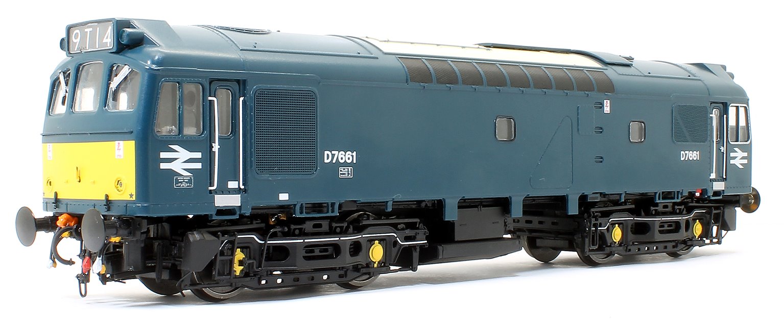 Class 25/3 - D7661 BR Early Blue with small yellow panels