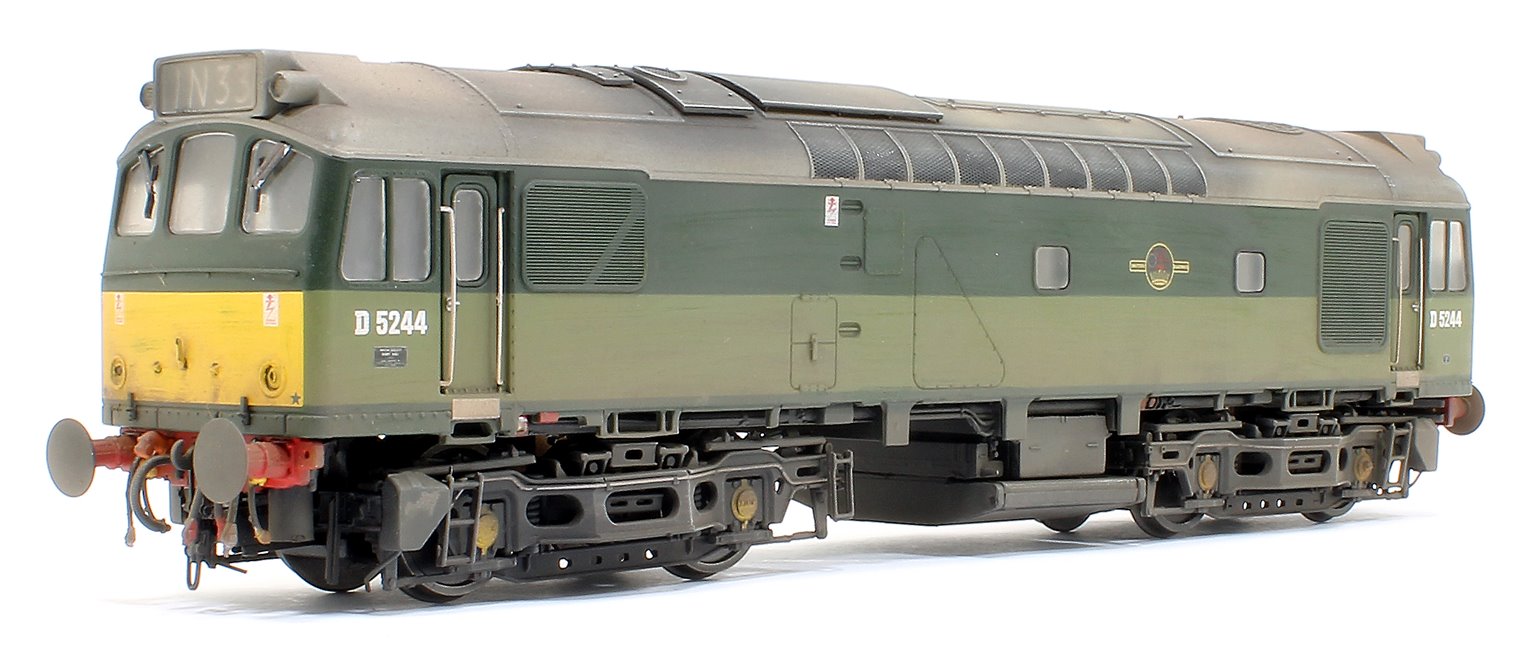Class 25/3 - D5244 BR Two tone Green with small yellow panels (Weathered)