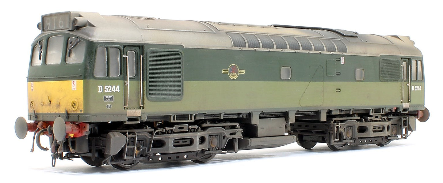 Class 25/3 - D5244 BR Two tone Green with small yellow panels Diesel Locomotive - Weathered