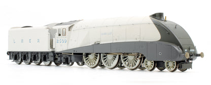 Pre-Owned R3306 LNER 4-6-2 A4 'Silver Link' 2509 Steam Locomotive 'Silver Jubilee Collection'