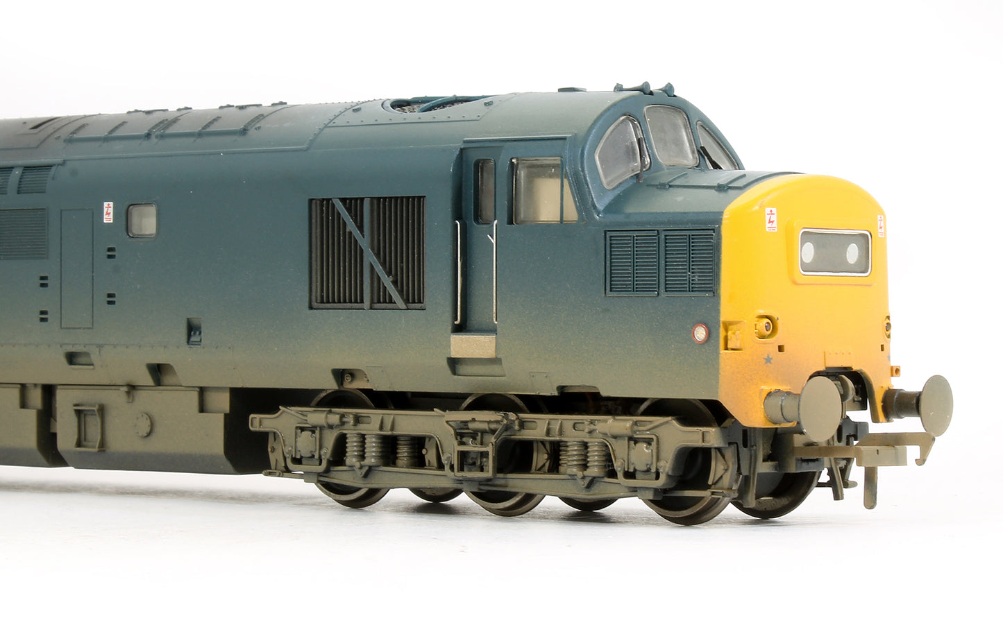 Pre-Owned 32-777Z Class 37/0 37142 BR Blue Diesel Locomotive Weathered (Exclusive Edition)