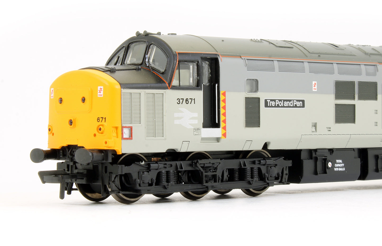 Pre-Owned Class 37/5 37671 Railfreight Distribution 'Tre Pol And Pen' Diesel Locomotive