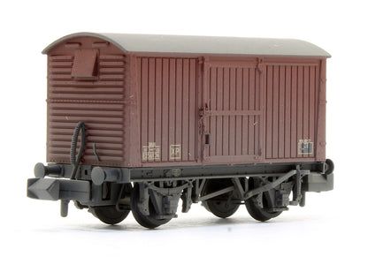 LNER 12T Ventilated Van Corrugated Steel Ends BR Bauxite (Late) 256974 - Weathered