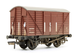 GWR 12T Shock Van Planked Ends BR Bauxite (Early) 139557 - Weathered