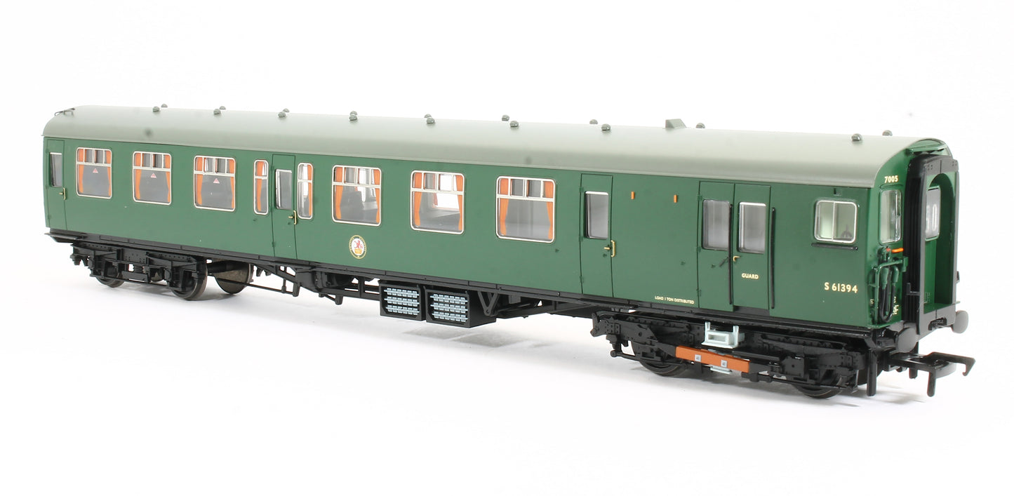 Class 410 4BEP 4 Car EMU 7005 in BR Green