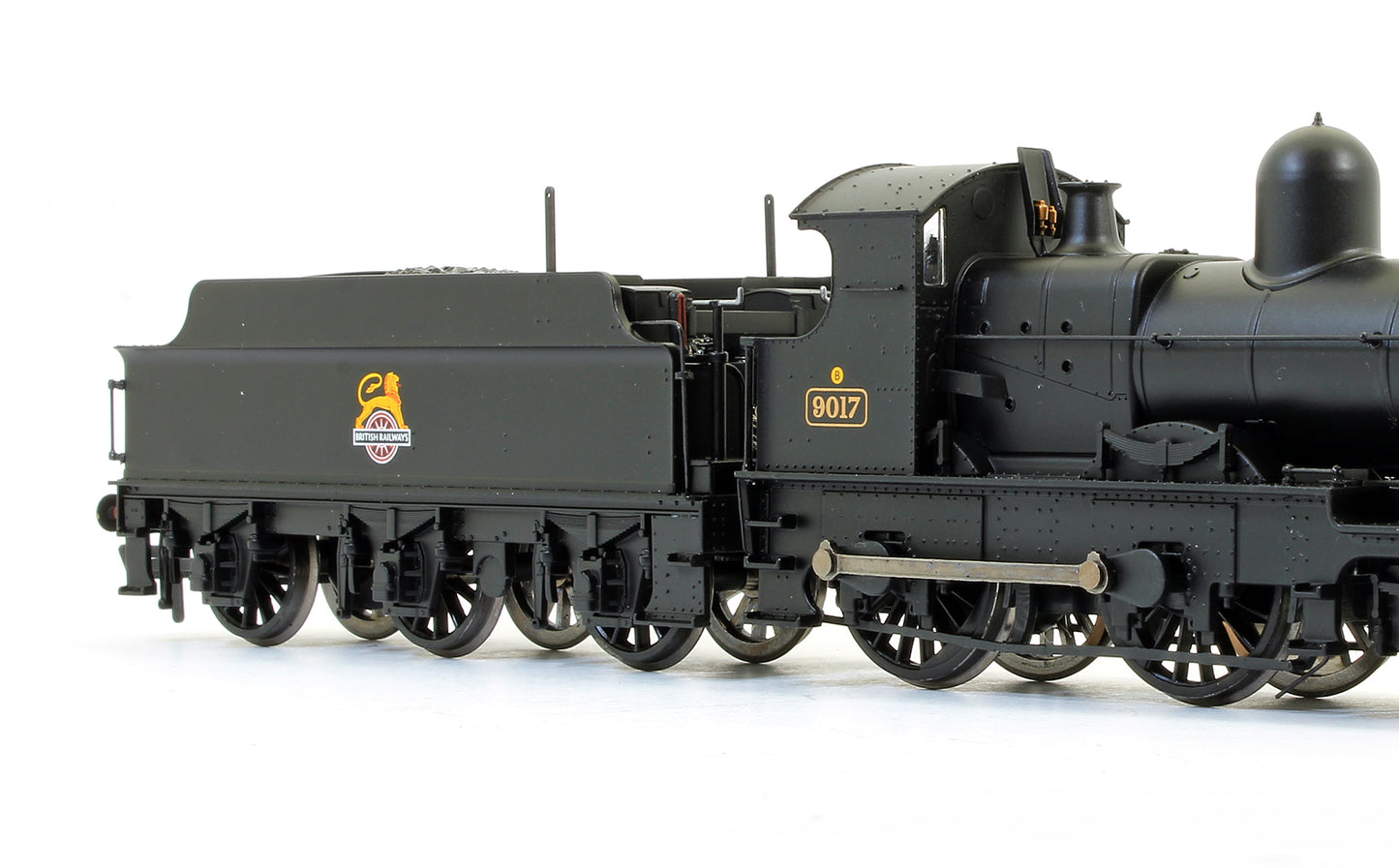 Pre-Owned 31-086 GWR 3200 Class 9017 BR Black Early Emblem Steam Locomotive