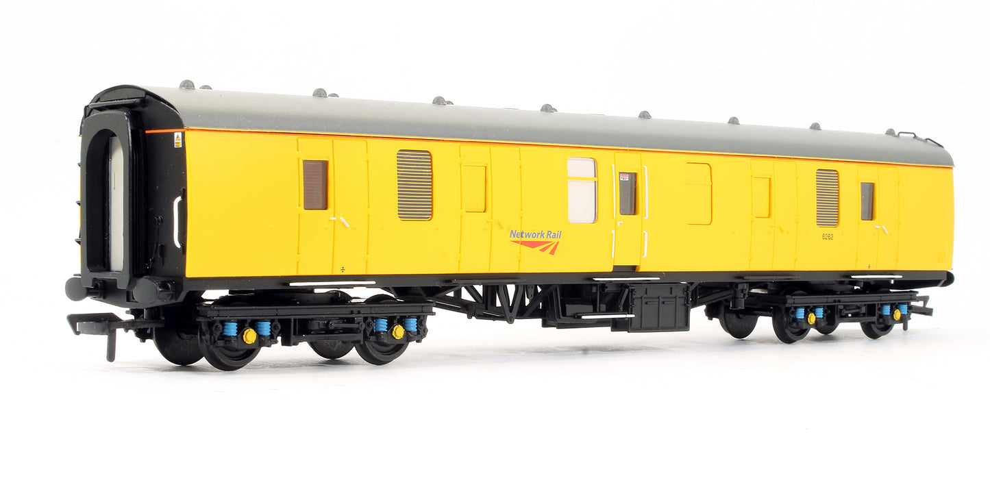 Pre-Owned 39-190 BR Mk1 BG Brake Gangwayed Generator Van Network Rail Yellow