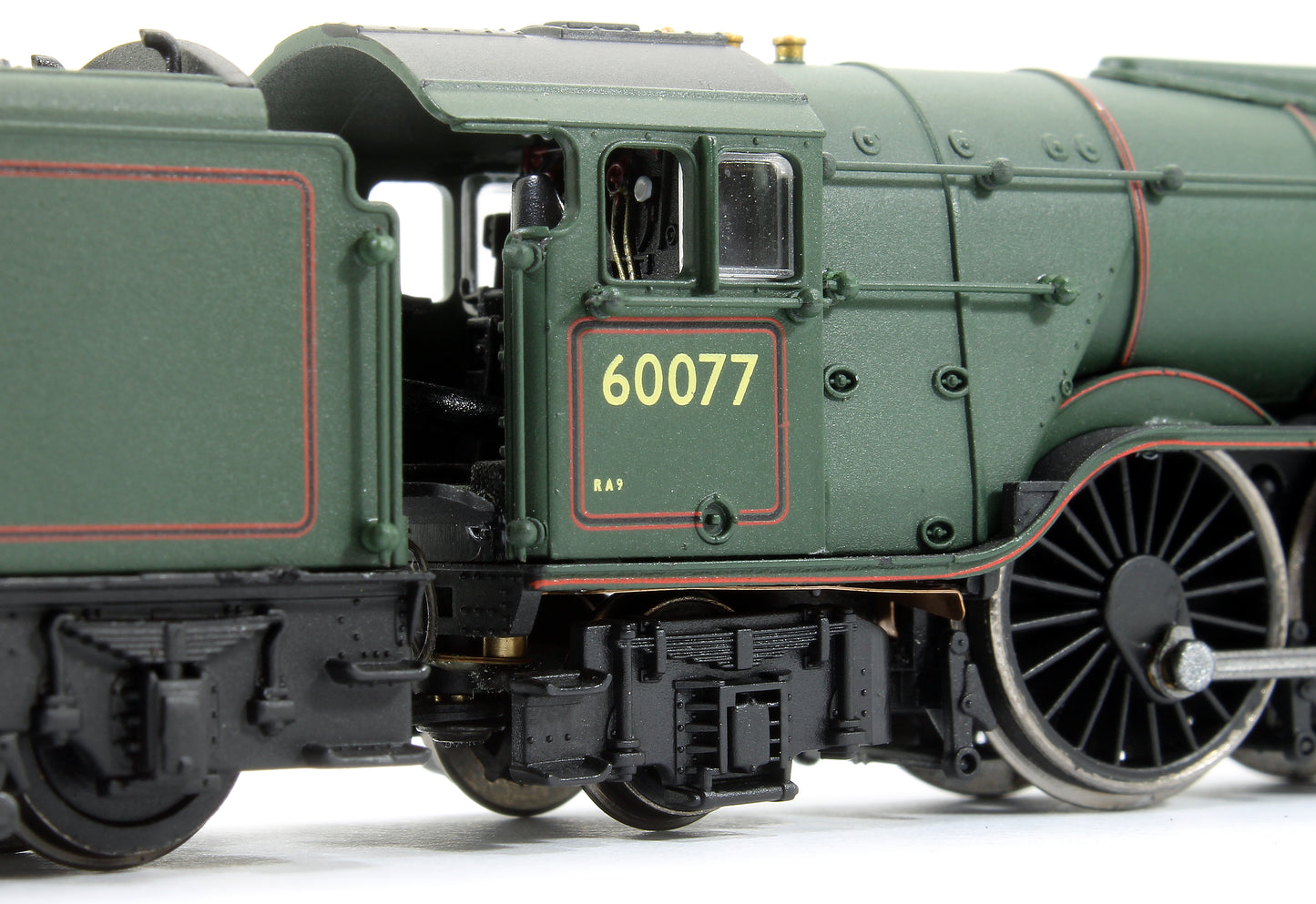 A3 The White Knight 60077 BR Green Early Crest - DCC Fitted