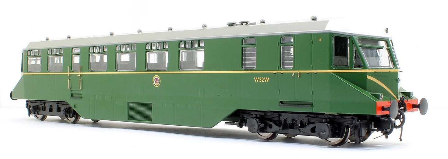 GWR AEC Railcar GWR BR green with speed whiskers (white cab roof) Diesel Locomotive