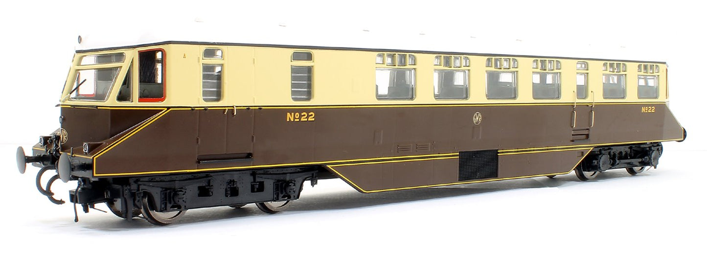 GWR AEC Diesel Railcar GWR chocolate/cream with monogram (white roof)