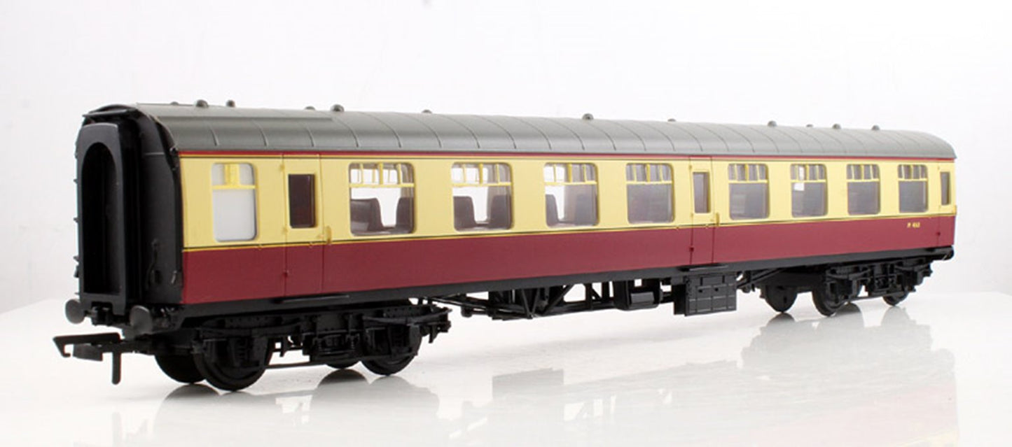 RailRoad BR Mk1 Second Open Coach - BR Carmine & Cream M4363