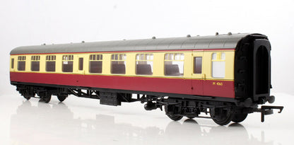 Pre-Owned RailRoad BR Mk1 Second Open Coach - BR Carmine & Cream M4363