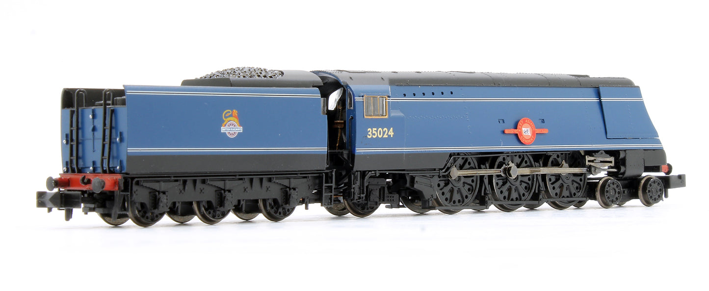 Pre-Owned 372-310 Merchant Navy Class 'East Asiatic Company' BR Express Blue Early Emblem 35024 Steam Locomotive