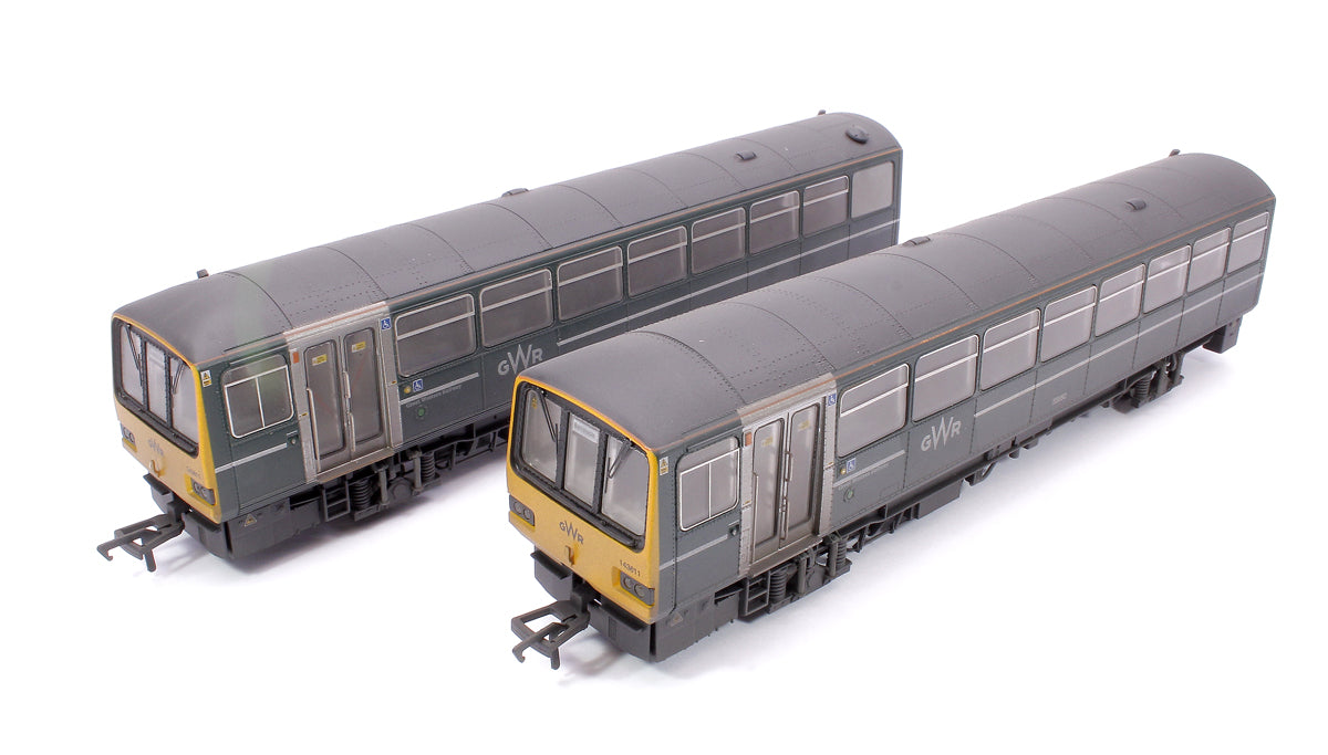 Class 143 2-Car DMU 143611 GWR Green (FirstGroup) - Weathered