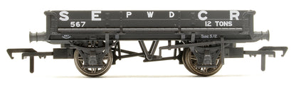 Pre-Owned SECR Dia. 1744 2 plank No. 567, SECR grey (preserved)