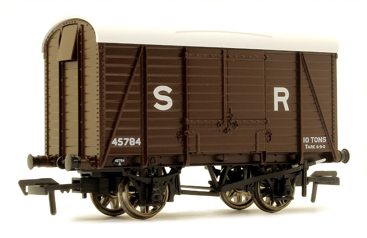 SECR Dia. 1426 Covered Van No. 45784, SR brown (early)