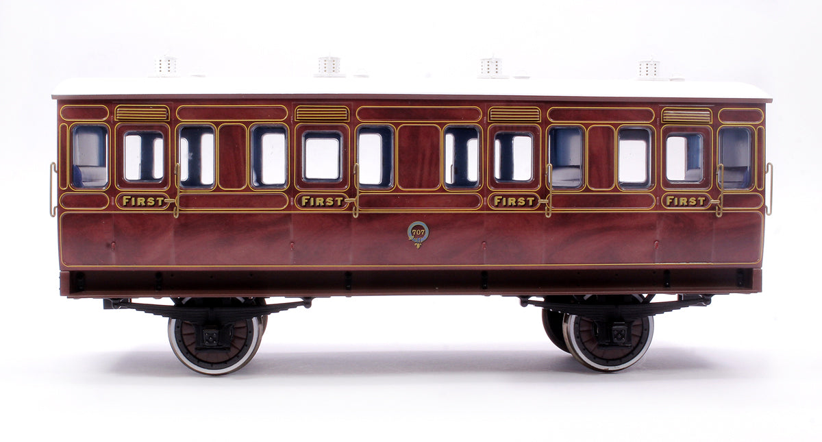 Stroudley 4 Wheel Suburban Oil Lit 1st Mahogany 707 - DCC & Light Bar Fitted