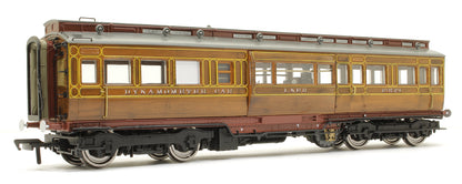Pre-Owned 935001 LNER Dynamometer Car No. 23591, LNER teak finish with lining