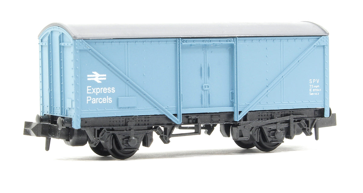 Parcels Van, BR light blue, 15ft Wheelbase No.87641