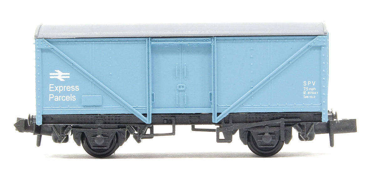 Parcels Van, BR light blue, 15ft Wheelbase No.87641