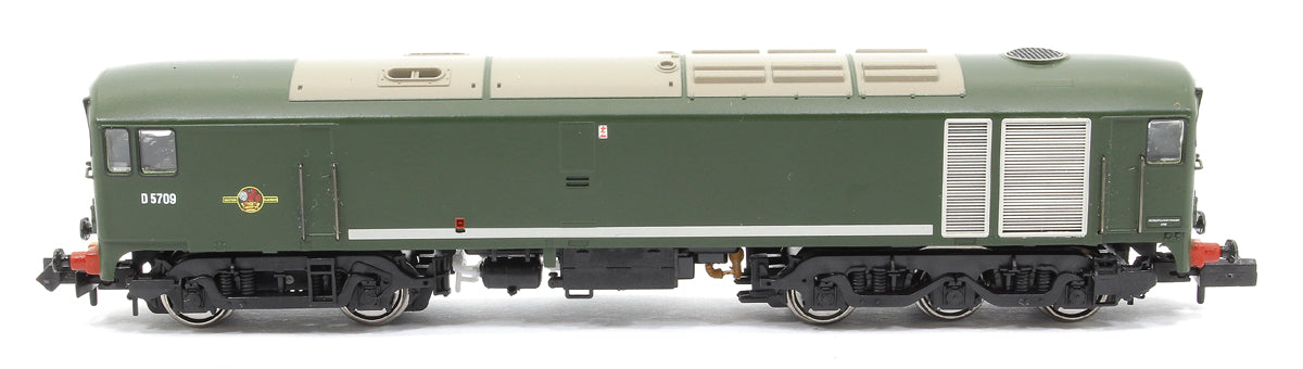 Class 28 D5709 Plain BR Green Diesel Locomotive - DCC SOUND