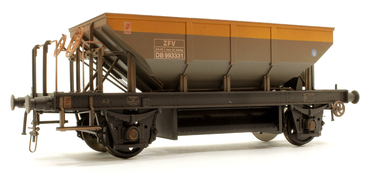 BR ‘Dogfish’ Ballast Hopper BR Civil Engineers Grey/Yellow ZFV DB993331 - Weathered