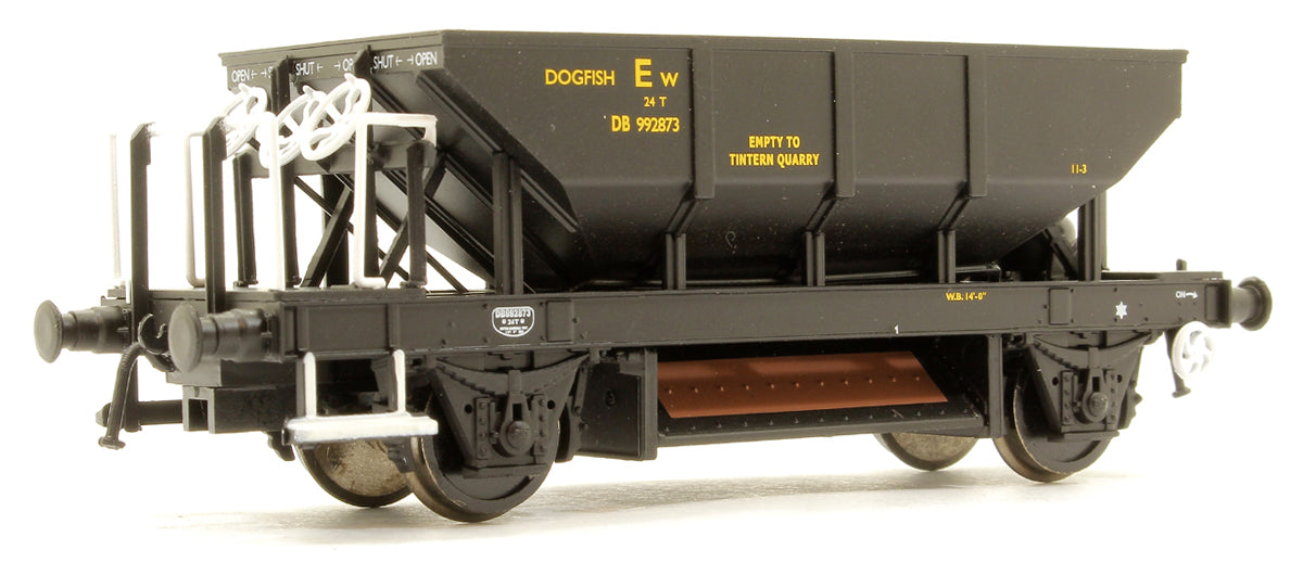 Class 14 BR Two Tone Green Diesel Locomotive D9553 + 4x BR Black Dogfish Hoppers