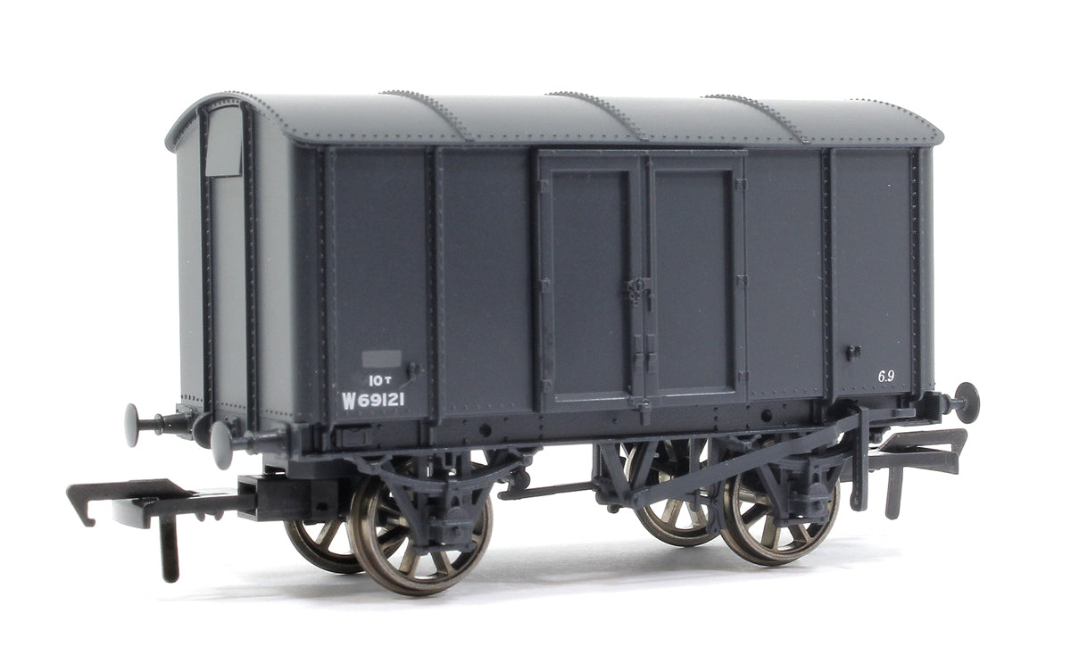 GWR ‘Iron Mink’ Van No. W69121, BR (W) grey