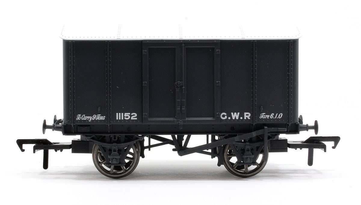 GWR ‘Iron Mink’ Van No. 11152, GWR grey (early)
