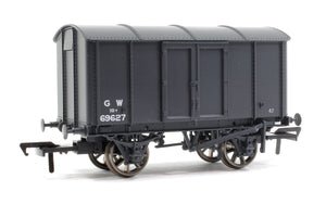 GWR ‘Iron Mink’ van No. 69627, GWR grey (1937 livery)