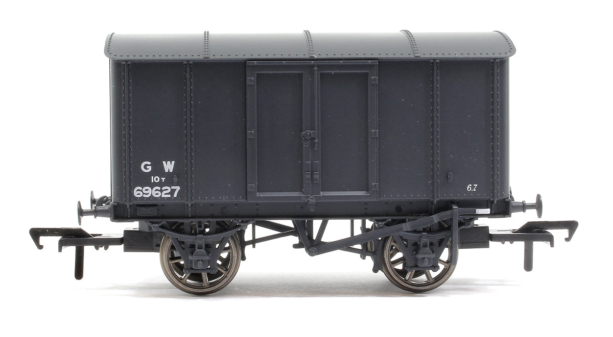 GWR ‘Iron Mink’ van No. 69627, GWR grey (1937 livery)