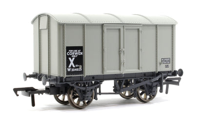 GWR ‘Iron Mink’ Van No. W204925, BR grey