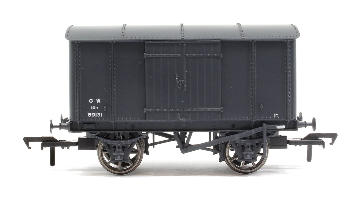 GWR ‘Iron Mink’ Van No. 69131, GWR grey (1942 livery)