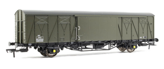 VIX Ferry Van, ZRX No.DB787218, S&T olive