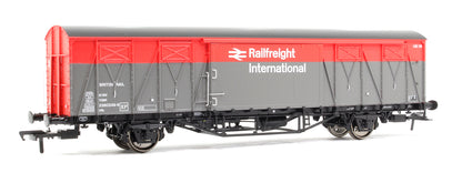 VIX Ferry Van, VIX No. 21 70 2380 249-9, Railfreight International red/grey