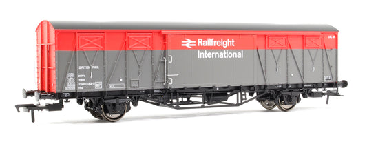 VIX Ferry Van, VIX No. 21 70 2380 249-9, Railfreight International red/grey