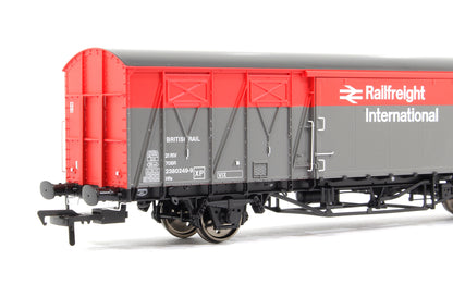 VIX Ferry Van, VIX No. 21 70 2380 249-9, Railfreight International red/grey